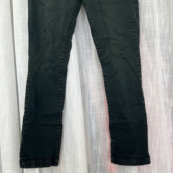 🆑 [4/$20] Level 99 Black Lily Crop Skinny Straight Jeans - Picture 4 of 8